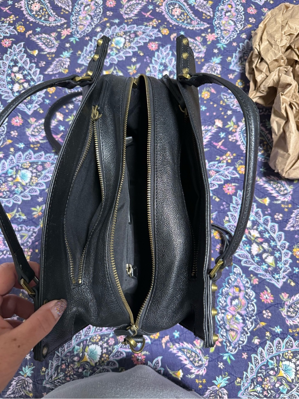 C & C company Black Crossbody Handbag - Picture 6 of 7